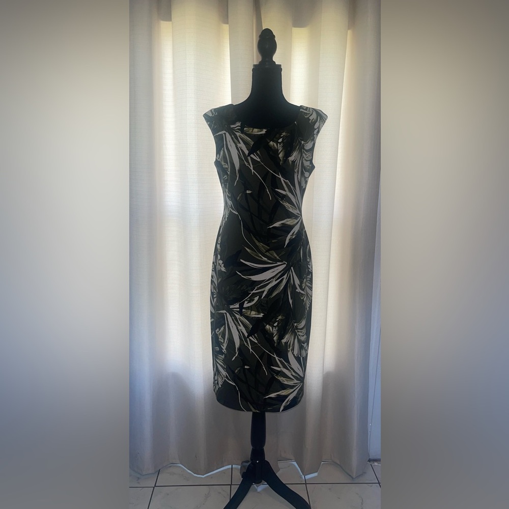 Elegant Black and Green Leaf Print Dress